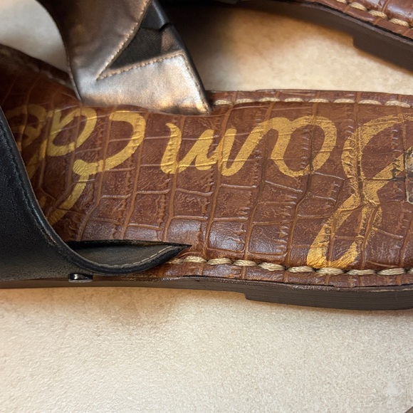 Sam Edelman Black Cross Strap Sandals - Picture 4 of 5